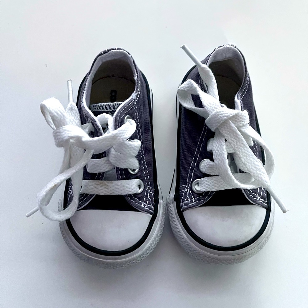toddler grey low converse 3